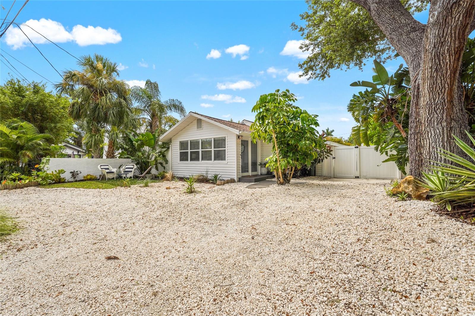 2705 2nd, Bradenton, FL 34205