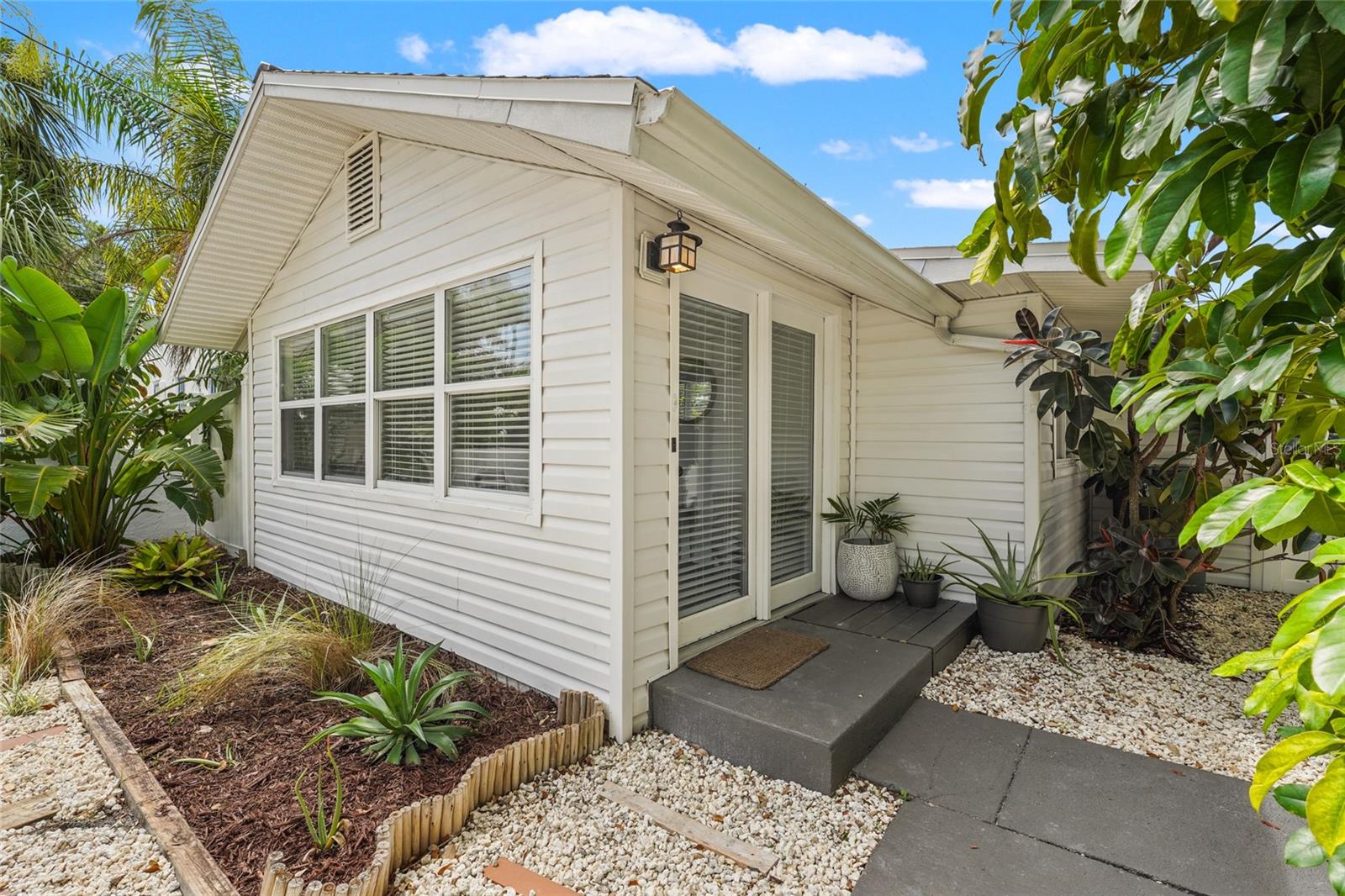 2705 2nd, Bradenton, FL 34205
