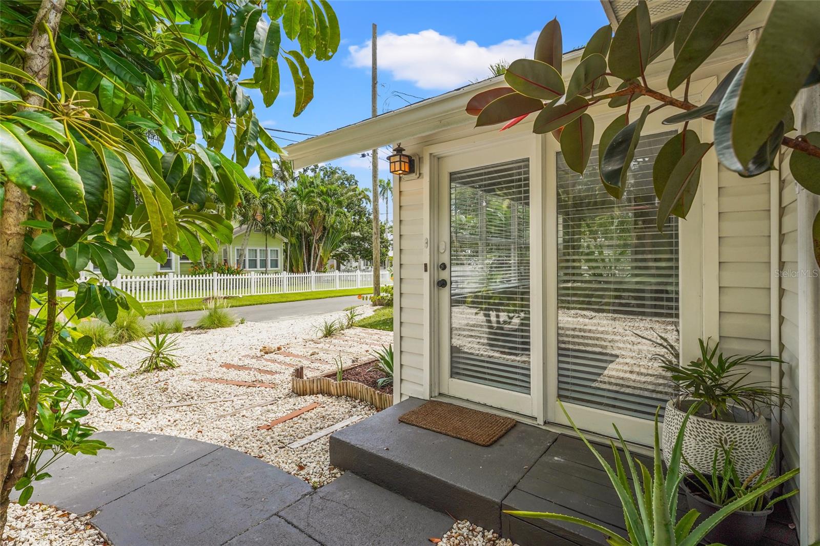 2705 2nd, Bradenton, FL 34205