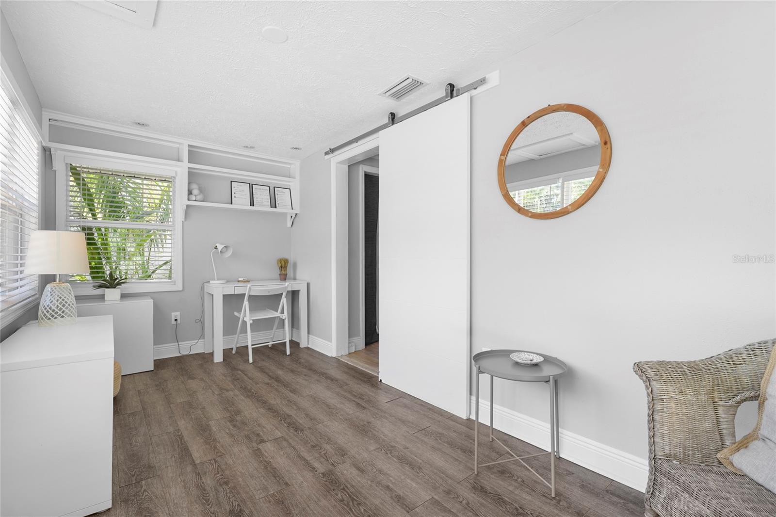 2705 2nd, Bradenton, FL 34205