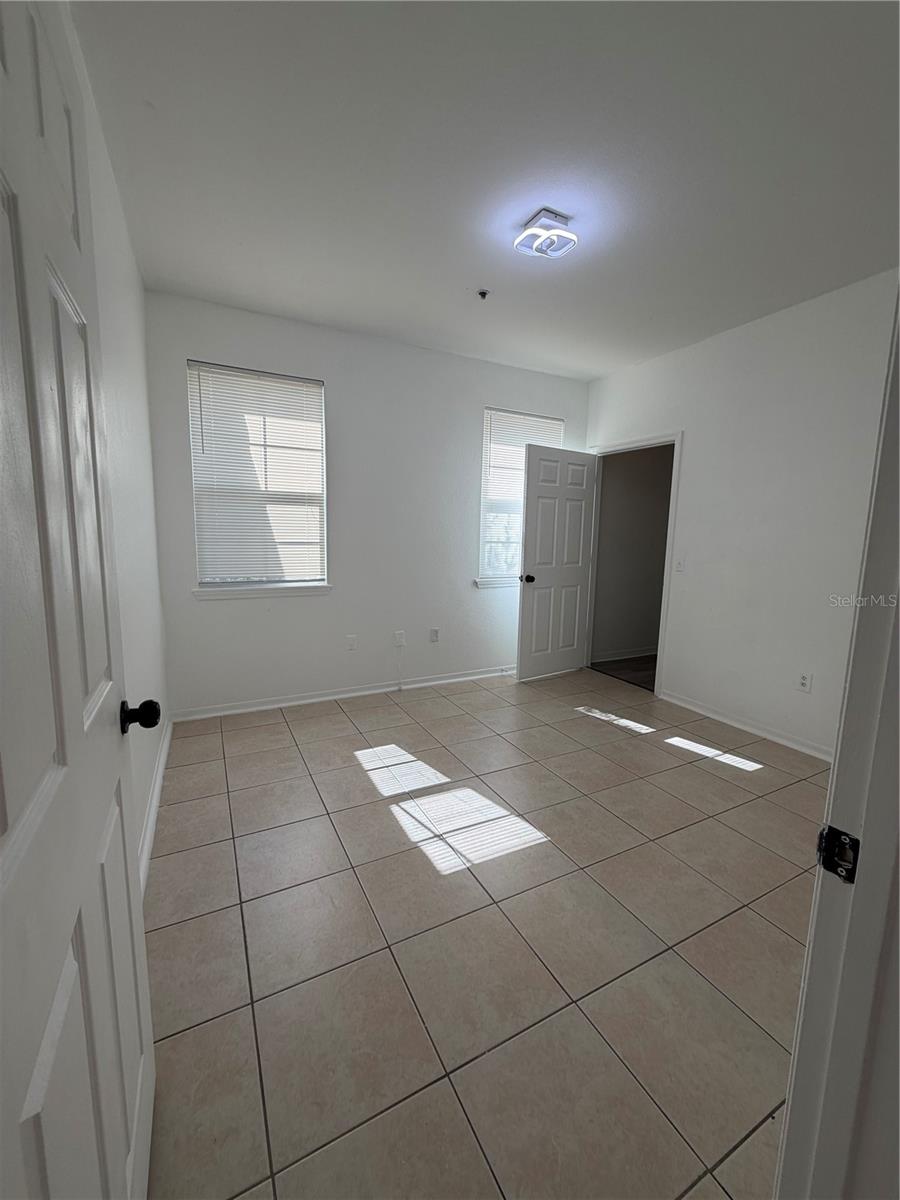 3315 Parkchester Square Unit 301, Orlando, FL 32835