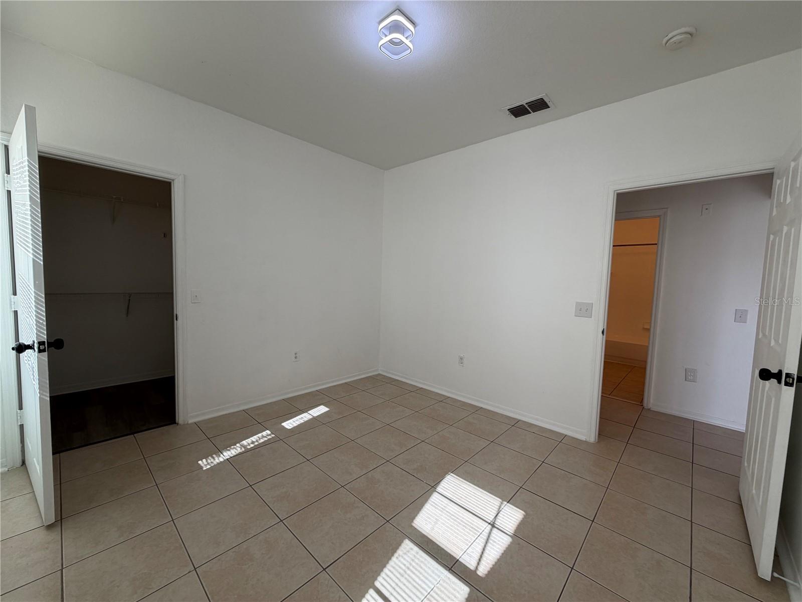 3315 Parkchester Square Unit 301, Orlando, FL 32835
