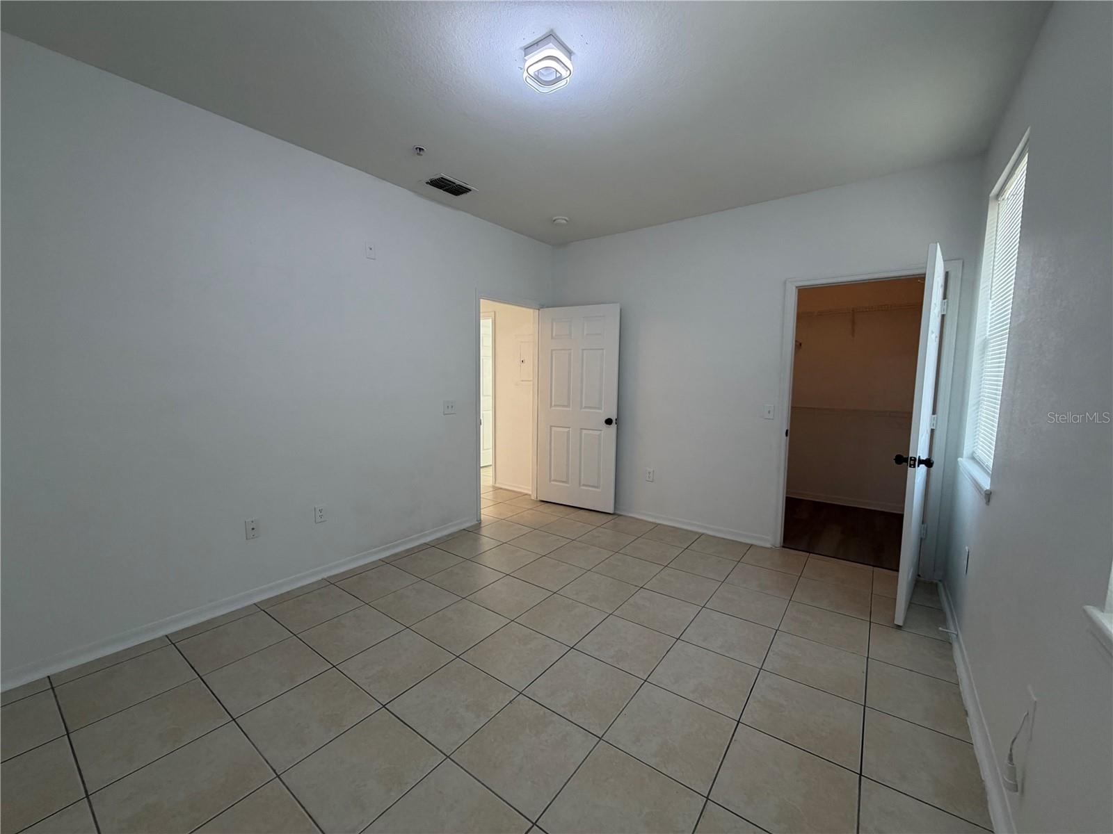 3315 Parkchester Square Unit 301, Orlando, FL 32835