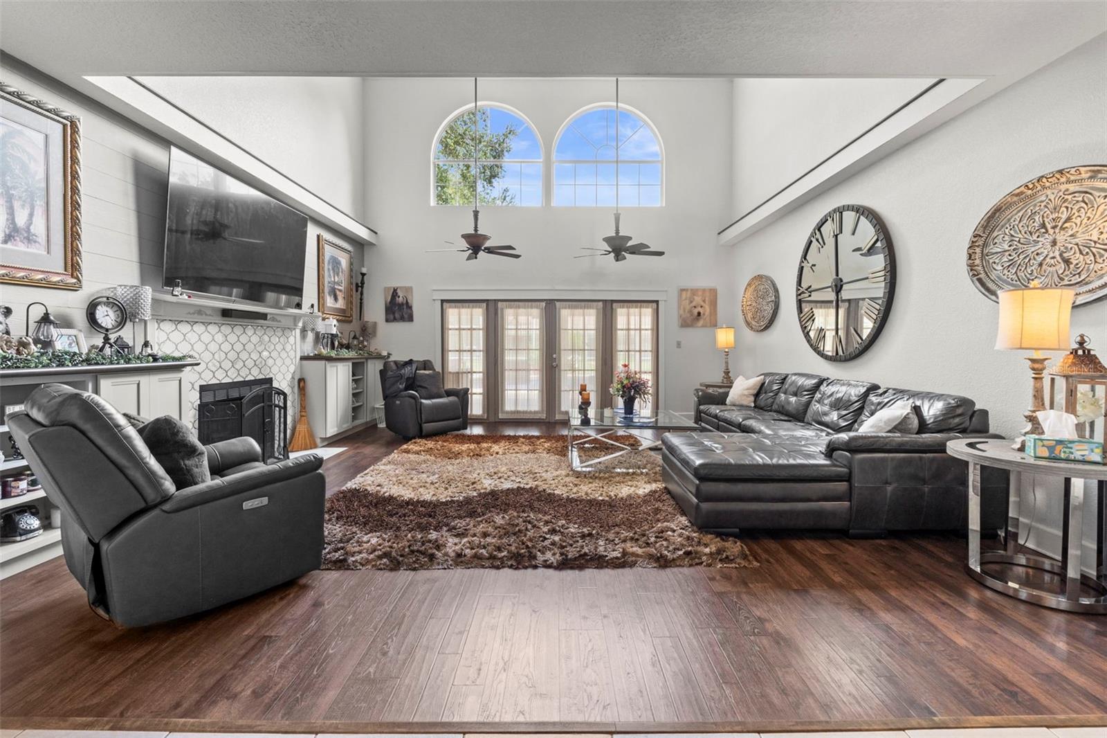 32137 Wolf Branch, Sorrento, FL 32776