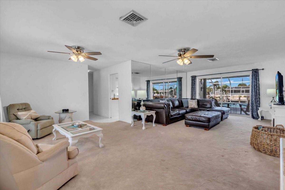 3816 Royal Palm, Bradenton, FL 34210
