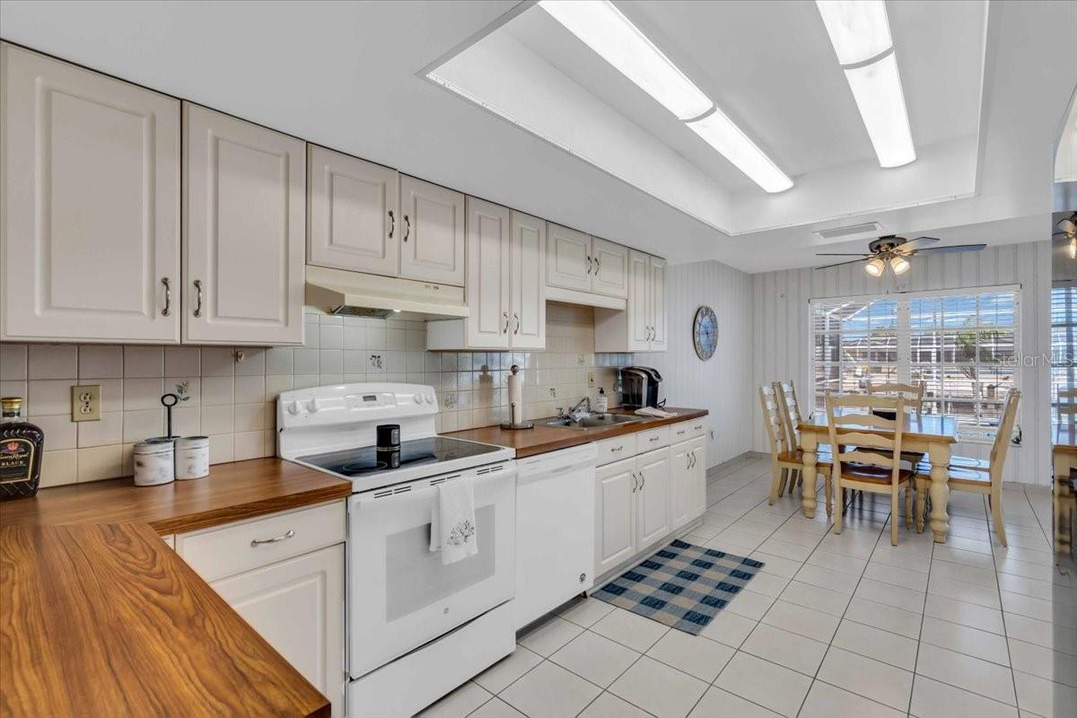 3816 Royal Palm, Bradenton, FL 34210