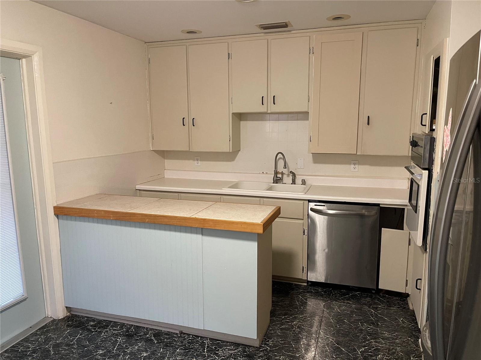 2415 Pelican, Sarasota, FL 34237