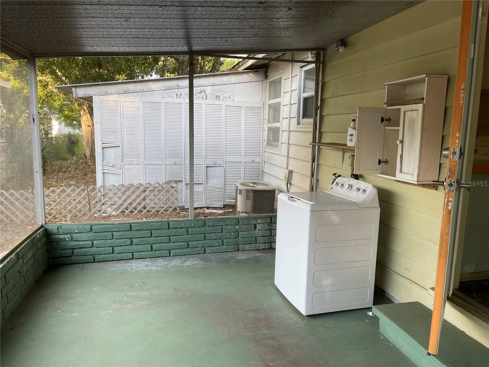 2415 Pelican, Sarasota, FL 34237