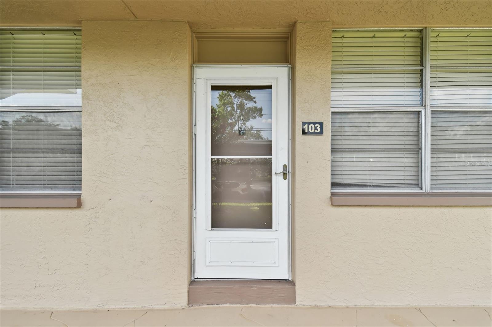 5095 Bay Unit 103, St Petersburg, FL 33703