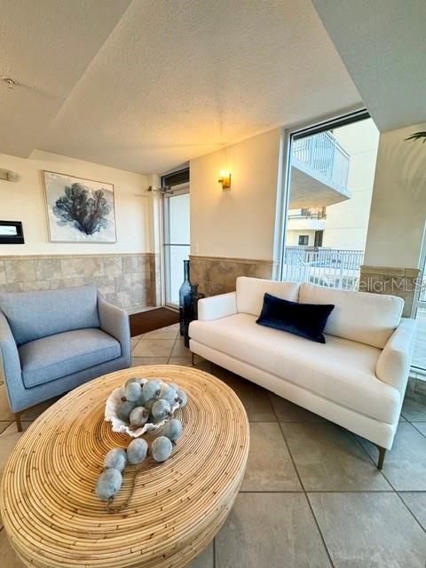 3851 Atlantic Unit 701, Daytona Beach, FL 32118