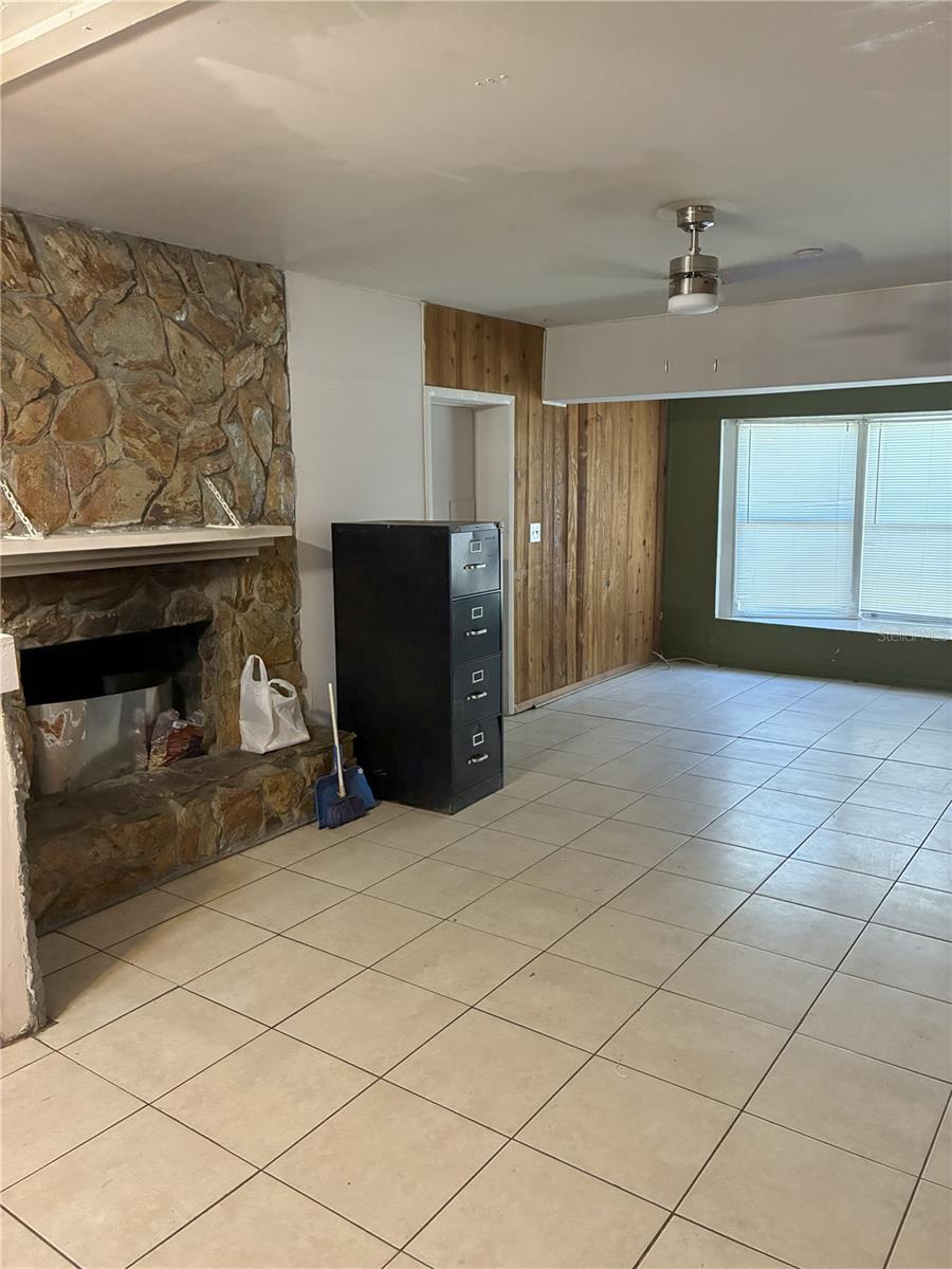 3016 Bloomingdale, Valrico, FL 33596
