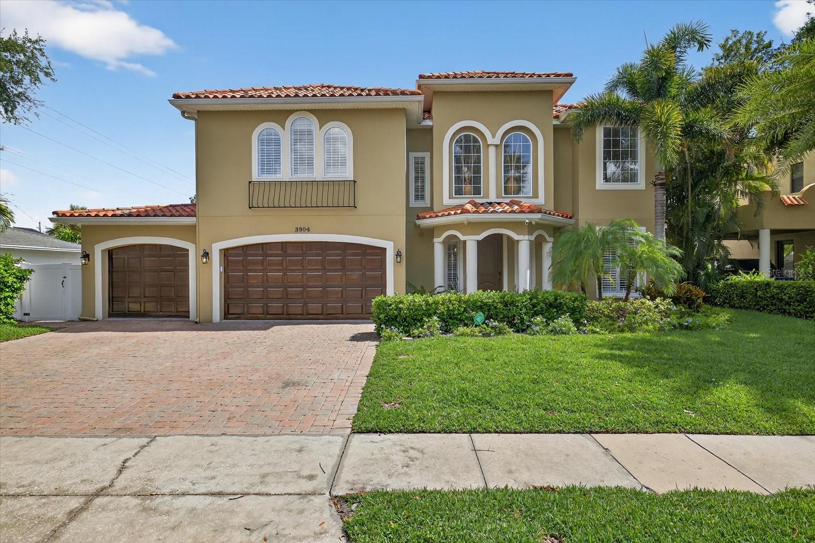3904 Santiago, Tampa, FL 33629