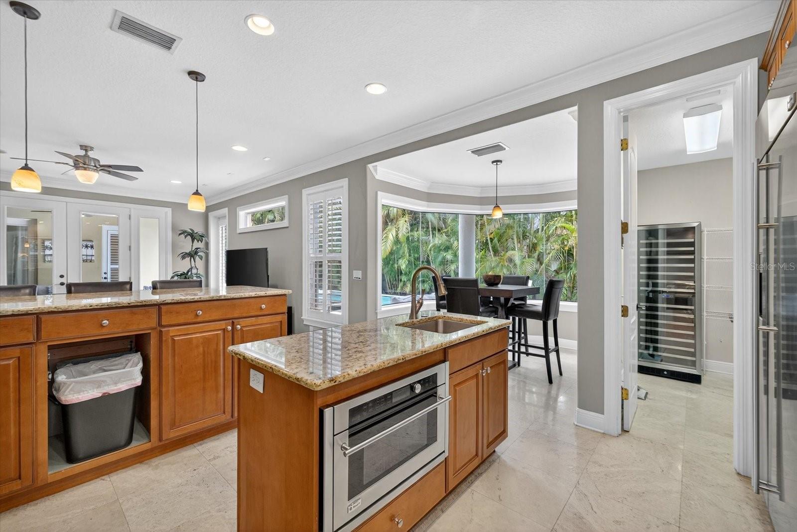 3904 Santiago, Tampa, FL 33629