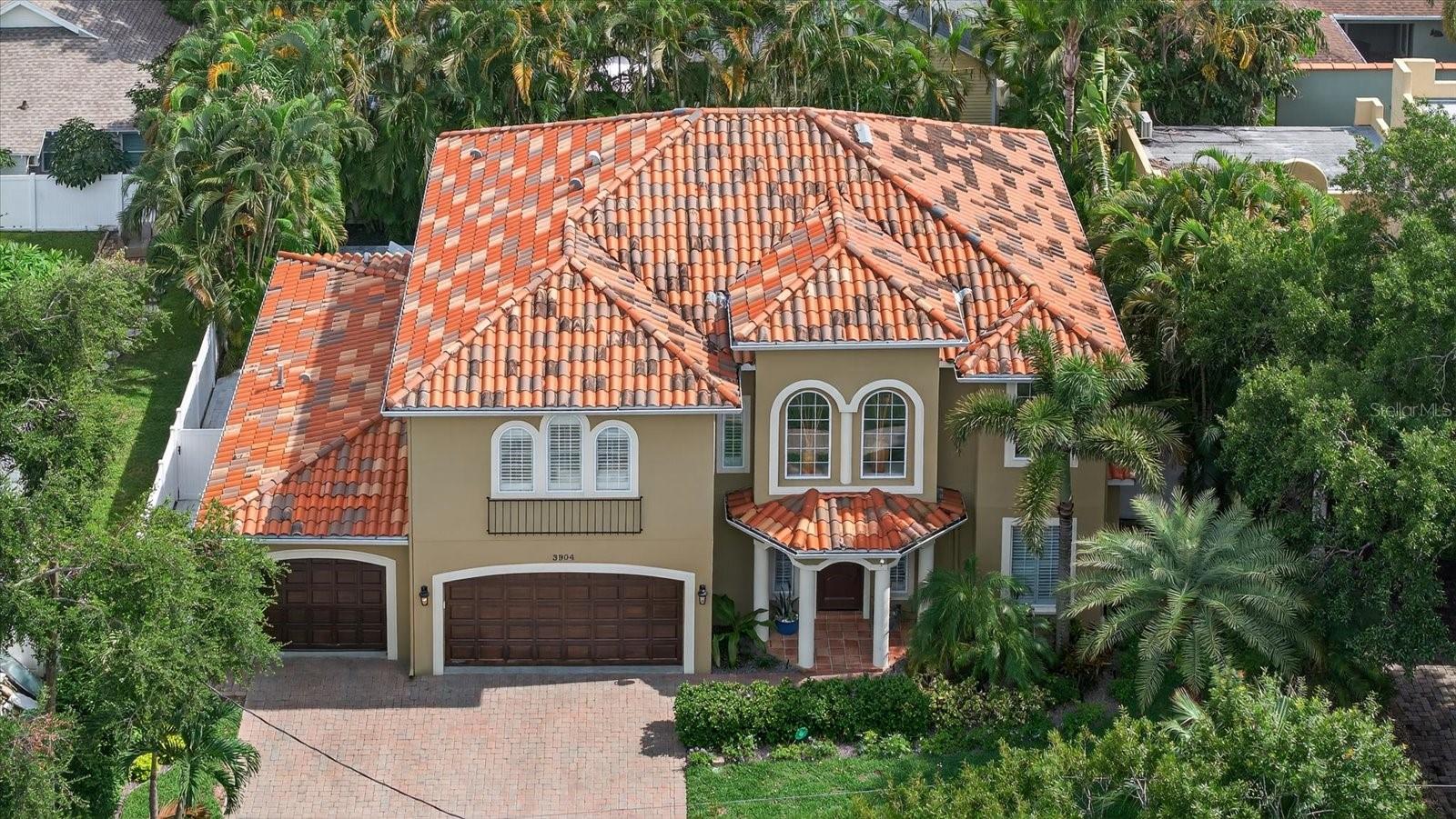 3904 Santiago, Tampa, FL 33629