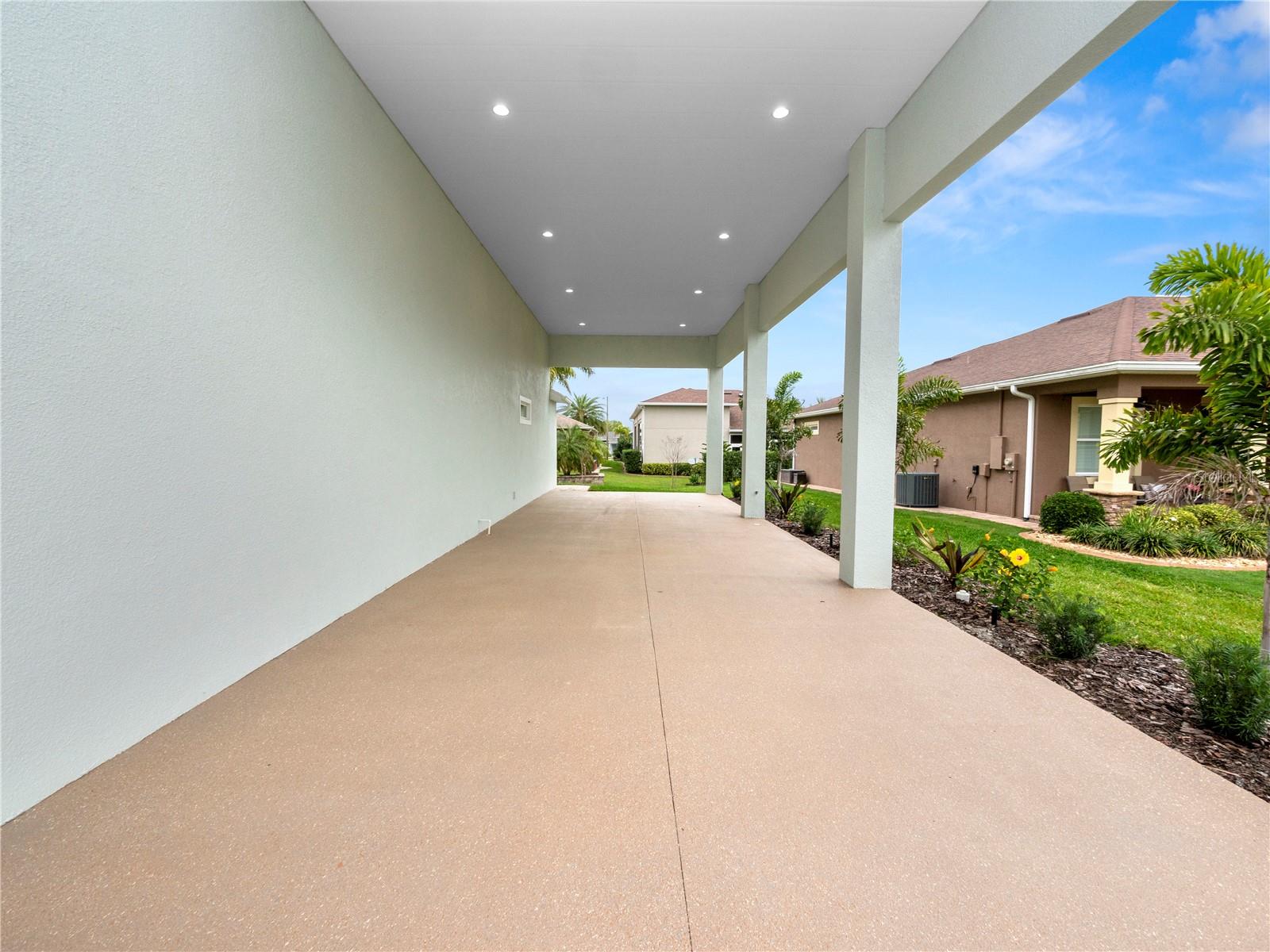 715 Teaberry, Polk City, FL 33868