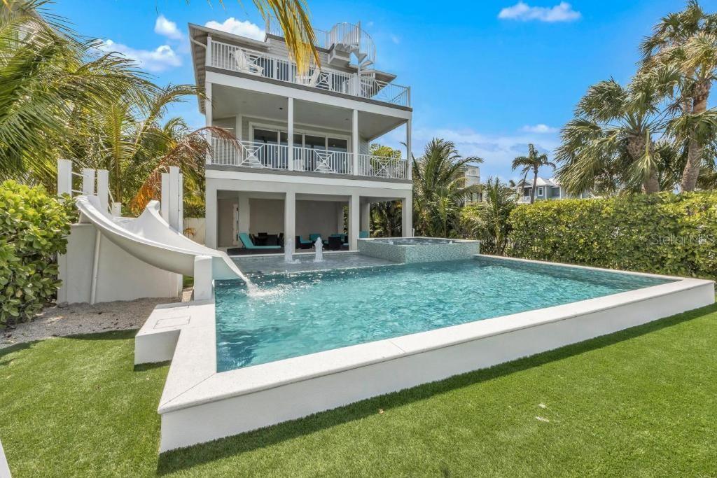 112 11th, Bradenton Beach, FL 34217
