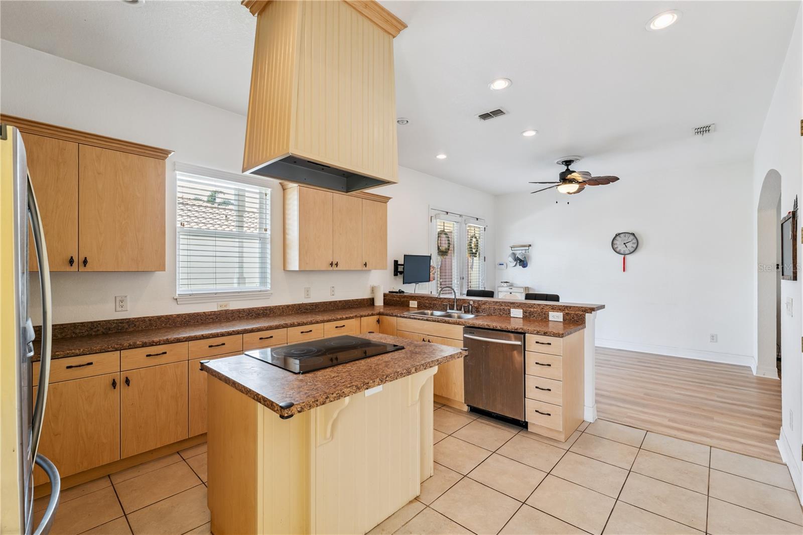 10813 Boca Club, Seminole, FL 33772