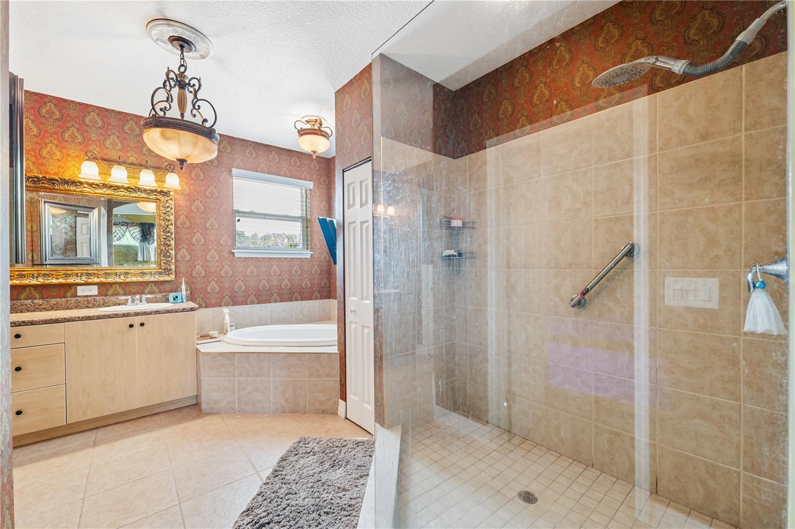 10813 Boca Club, Seminole, FL 33772