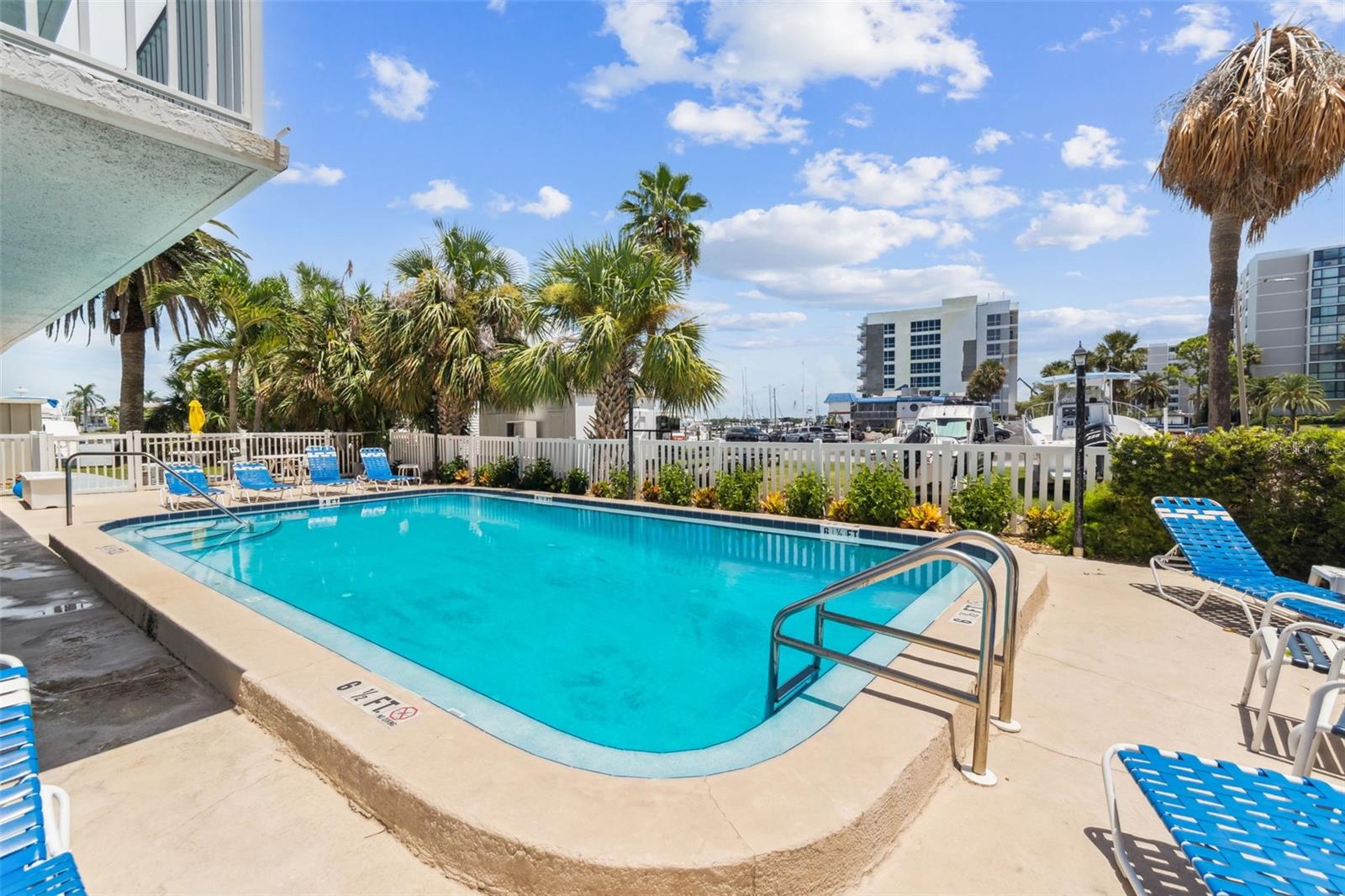 800 Bayway Unit 17, Clearwater Beach, FL 33767