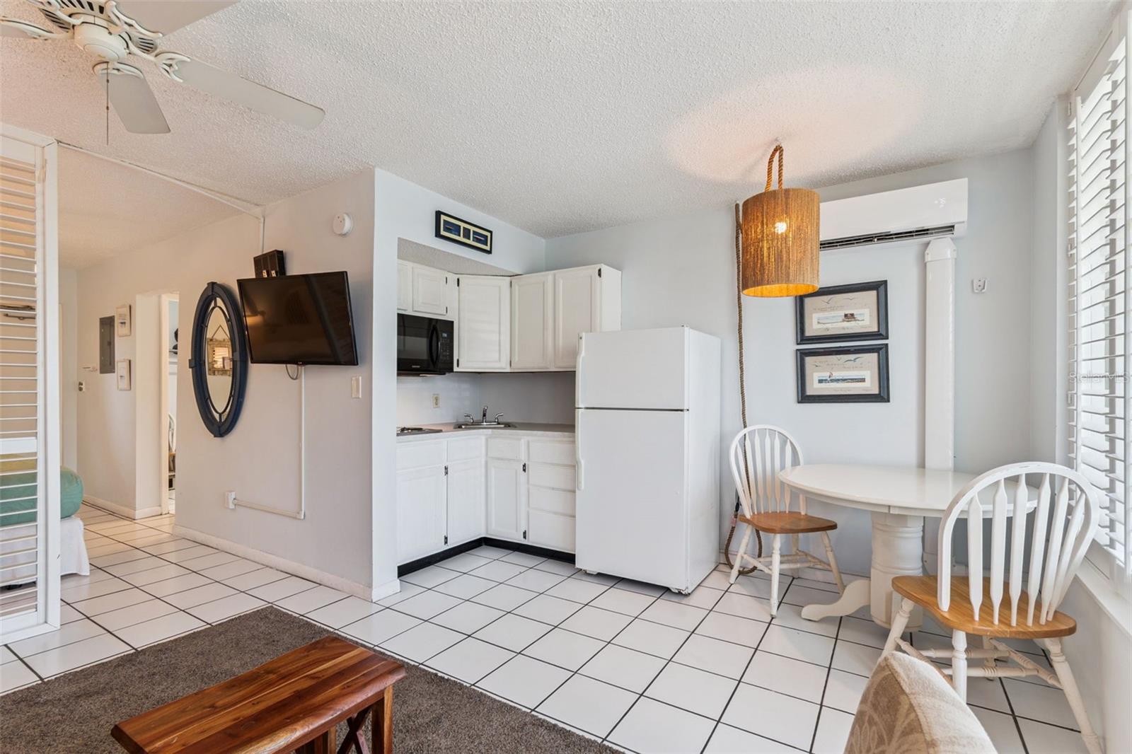 800 Bayway Unit 17, Clearwater Beach, FL 33767