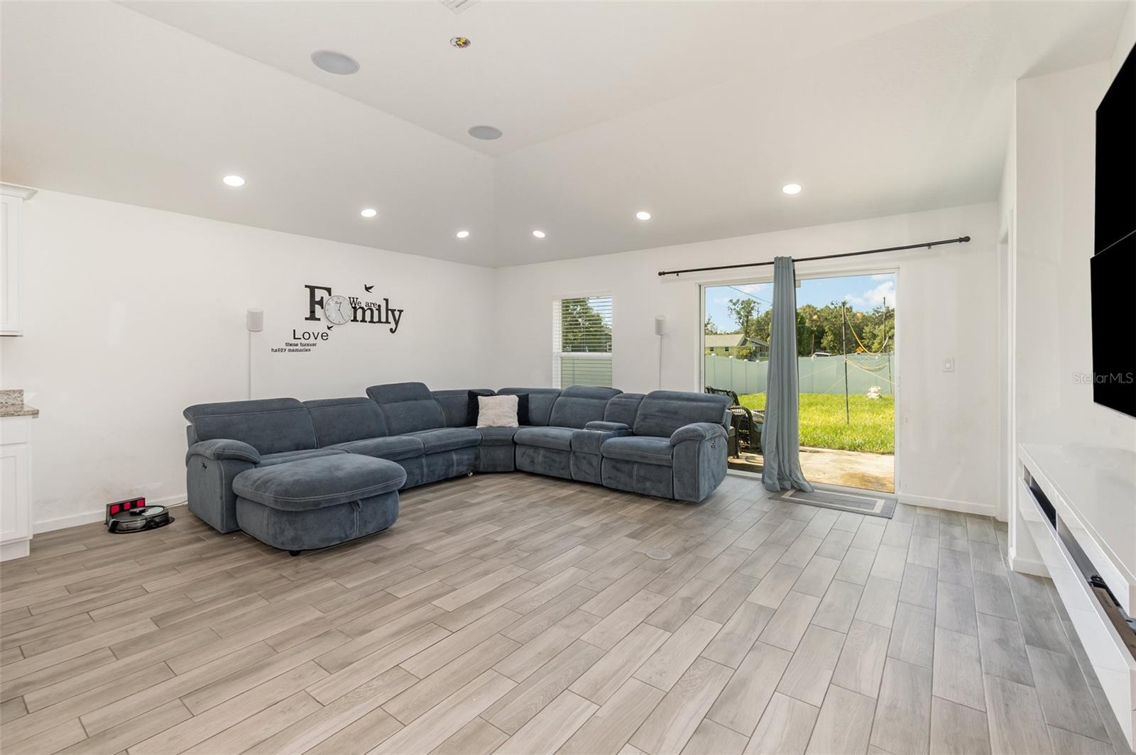 1534 Pine, Orlando, FL 32824