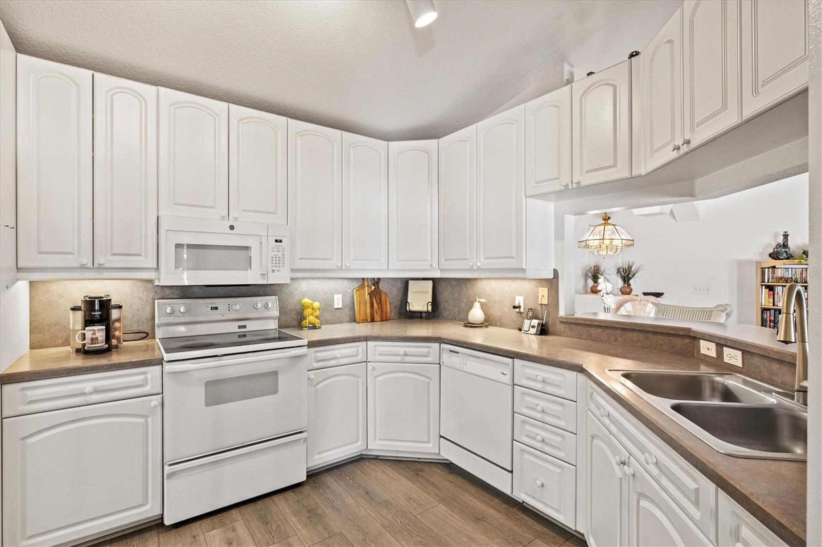 5128 18th, Bradenton, FL 34203
