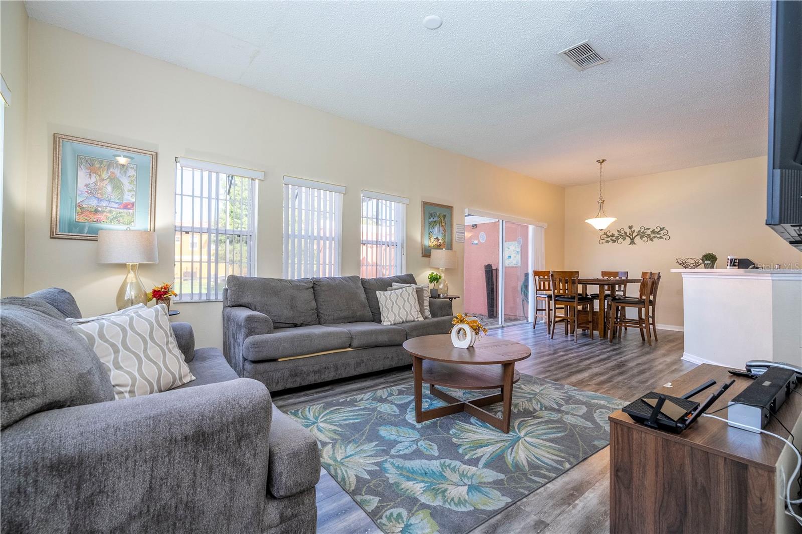 122 Pompano Beach, Kissimmee, FL 34746