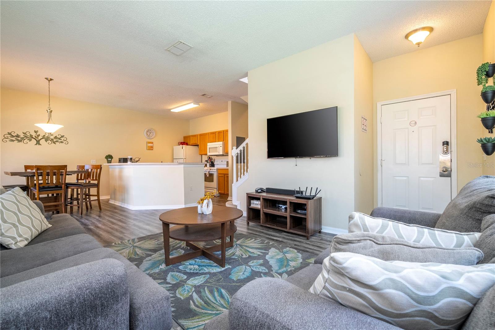 122 Pompano Beach, Kissimmee, FL 34746