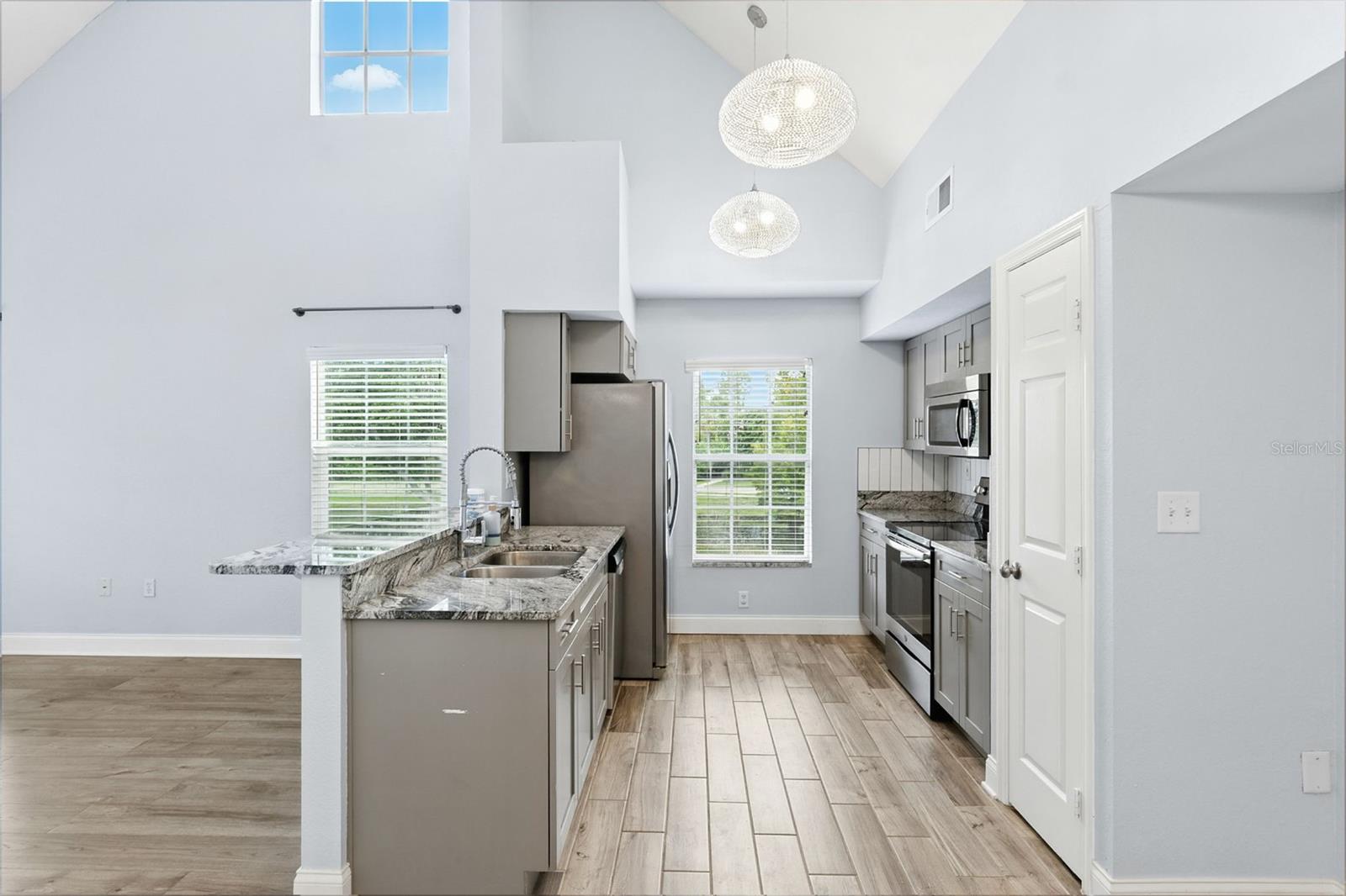 9368 Lake Chase Island Unit 9368, Tampa, FL 33626