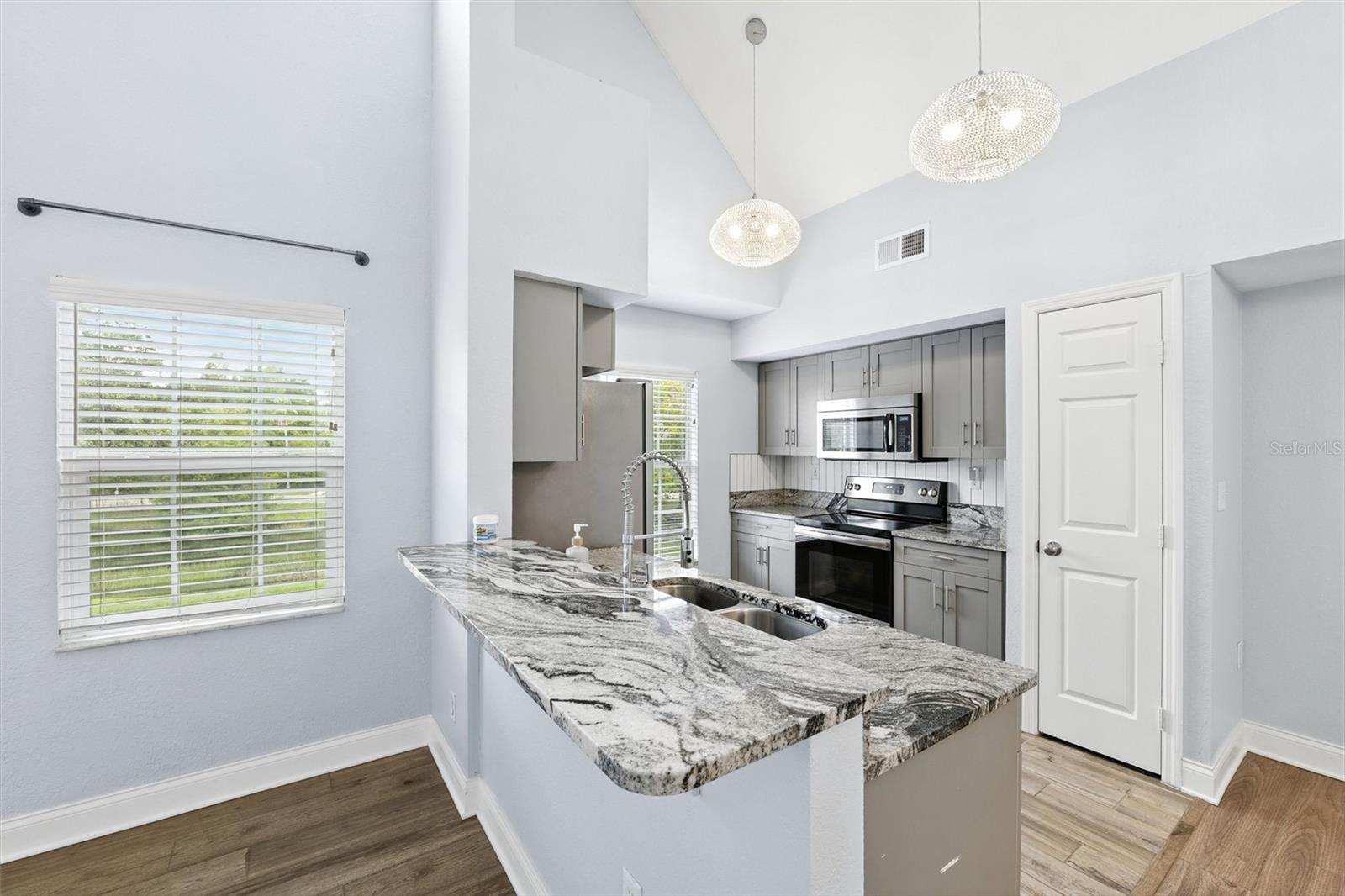 9368 Lake Chase Island Unit 9368, Tampa, FL 33626