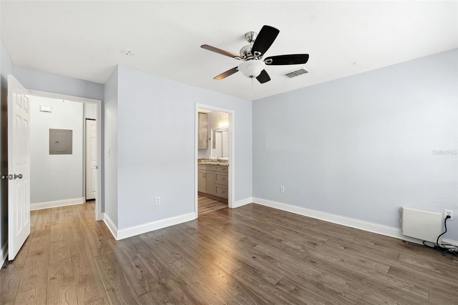 9368 Lake Chase Island Unit 9368, Tampa, FL 33626
