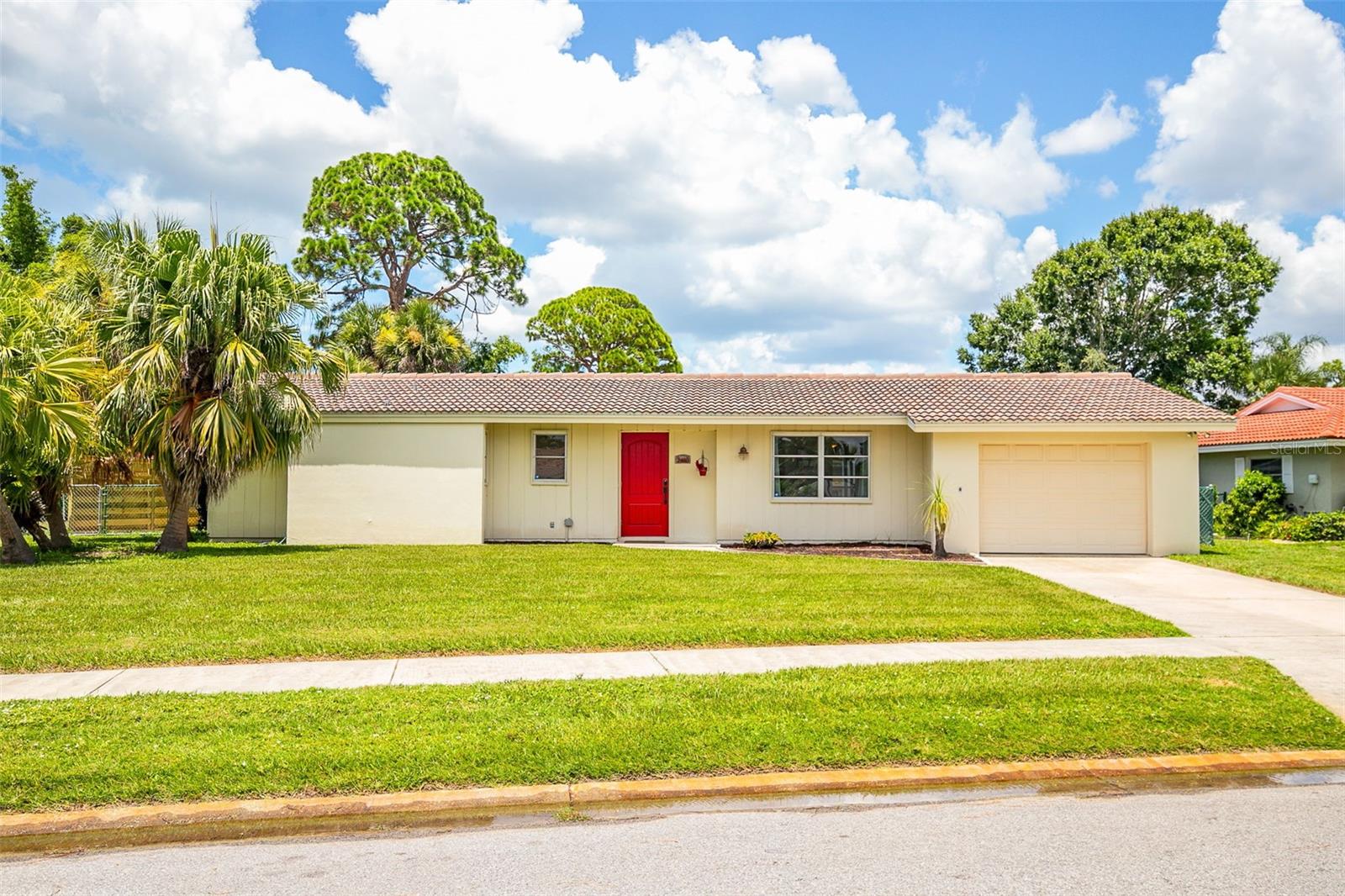 7460 Mariana, Sarasota, FL 34231