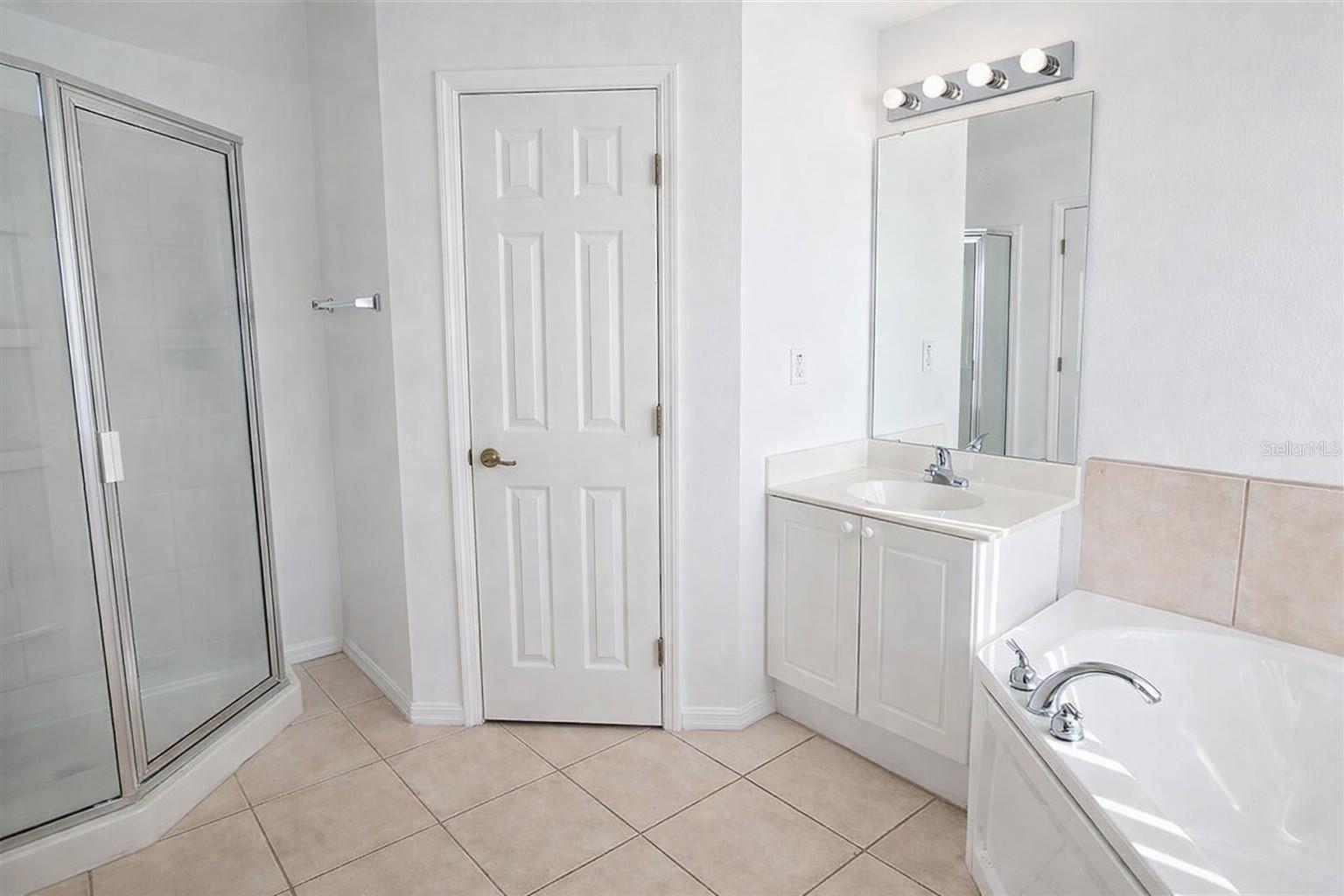 2836 Club Cortile, Kissimmee, FL 34746