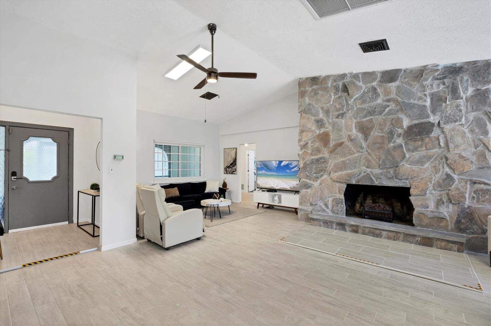 879 2nd, Englewood, FL 34223