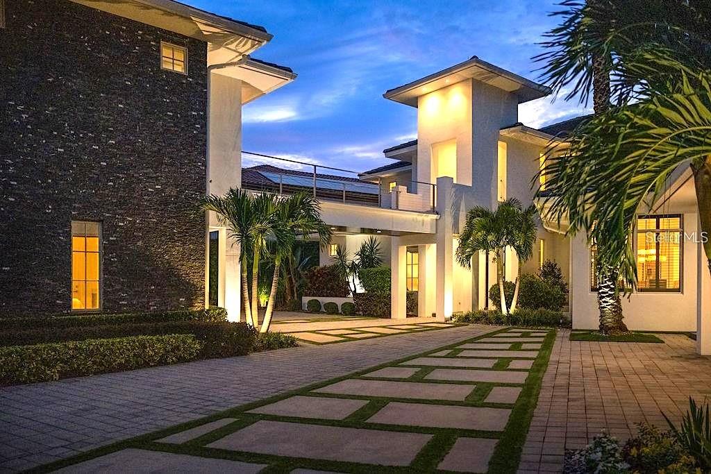 9721 Carillon Park, Windermere, FL 34786