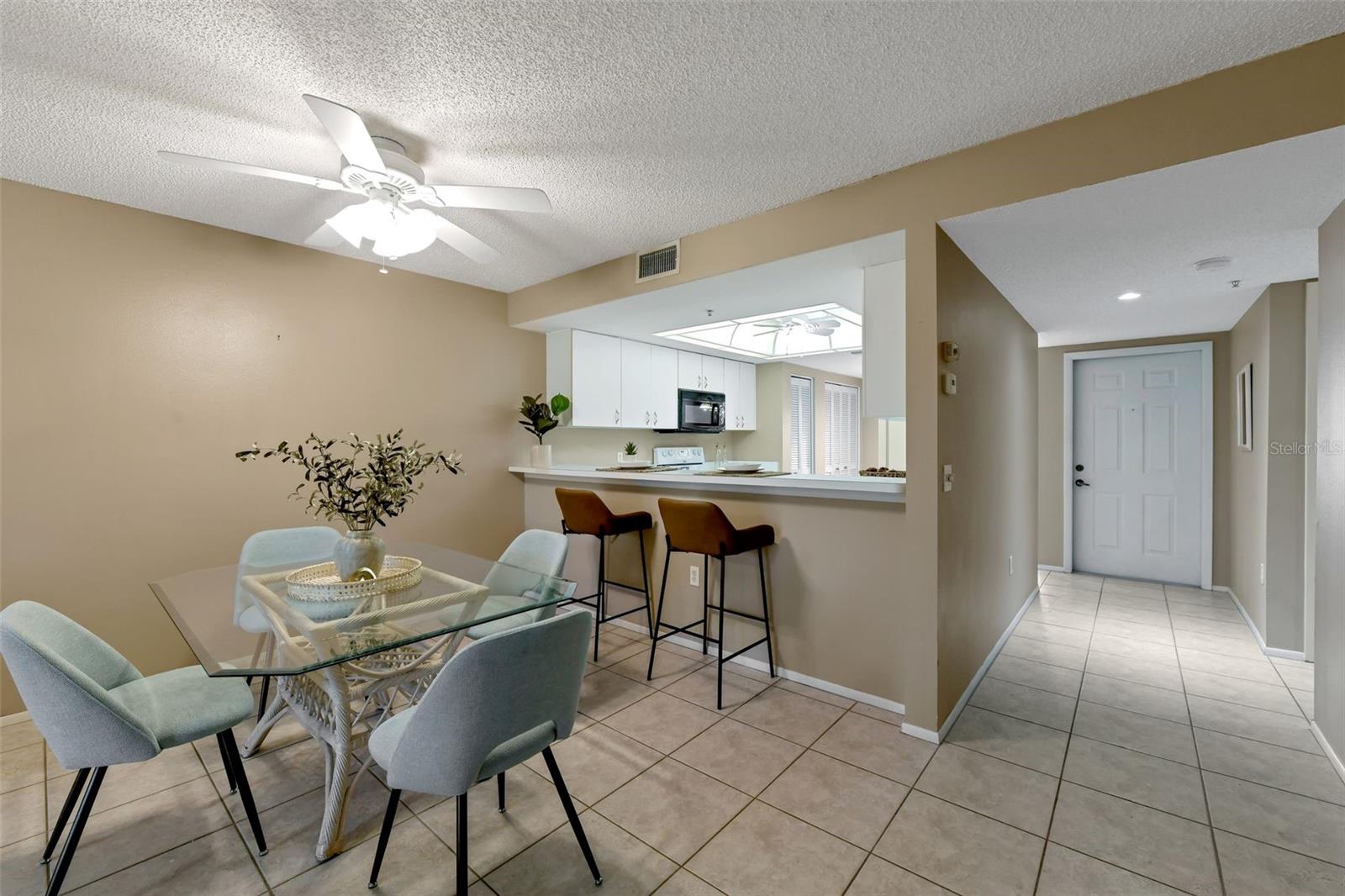 6908 Drewrys Unit 704, Bradenton, FL 34203