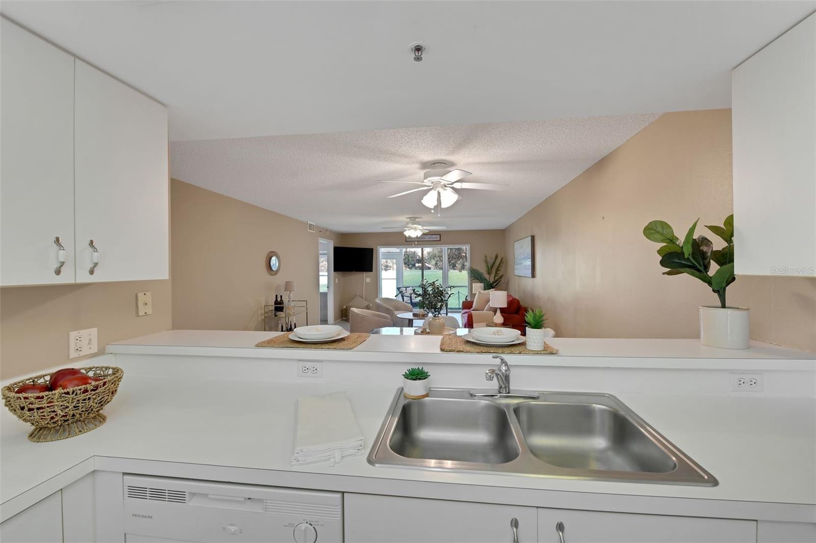 6908 Drewrys Unit 704, Bradenton, FL 34203