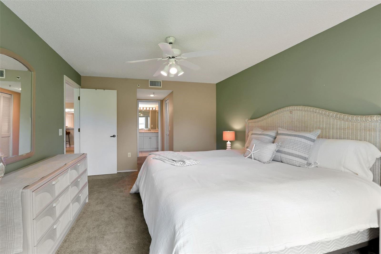 6908 Drewrys Unit 704, Bradenton, FL 34203