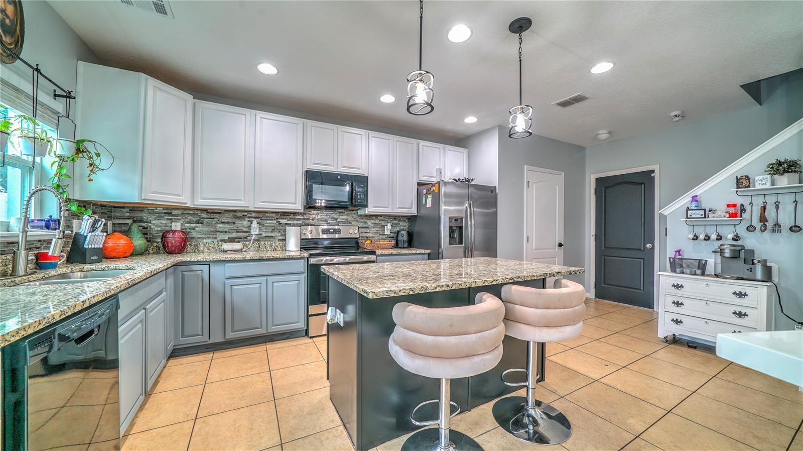 2015 Barstow, Dundee, FL 33838