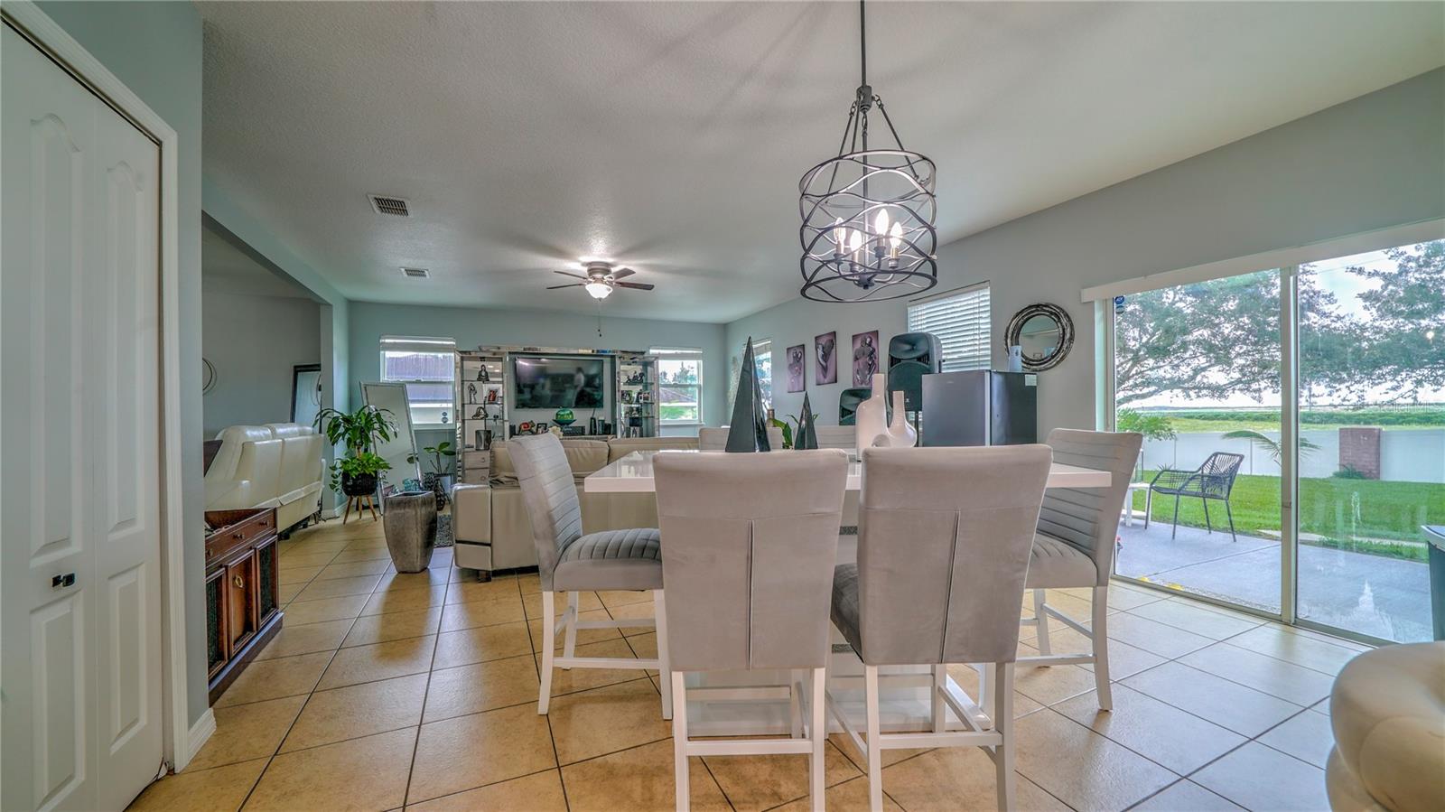 2015 Barstow, Dundee, FL 33838