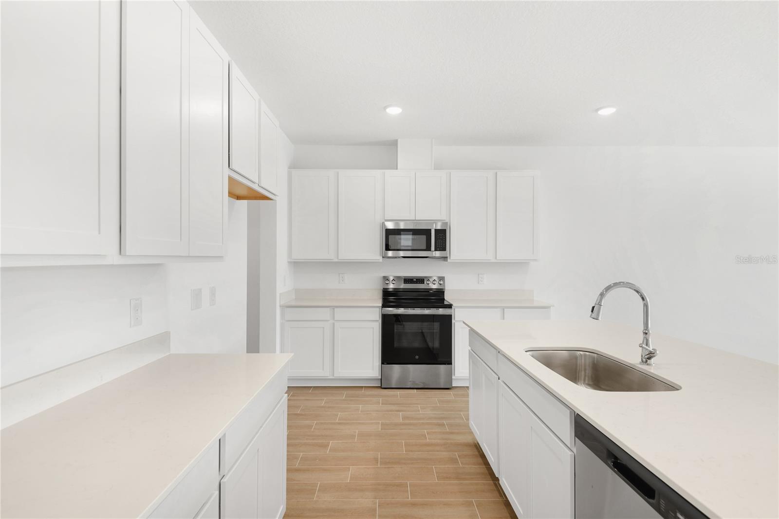 332 Alexandrite, Deland, FL 32720