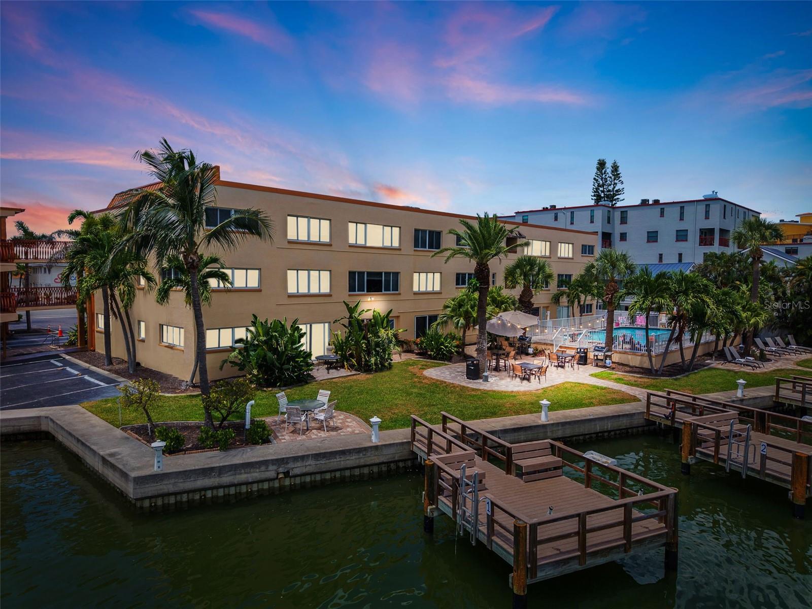 10265 Gulf Unit A-301, St Petersburg, FL 33706