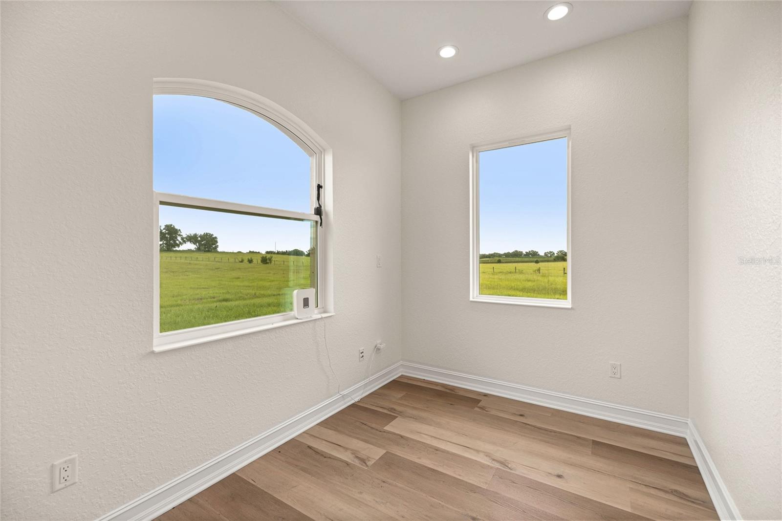 21786 27th, Morriston, FL 32668