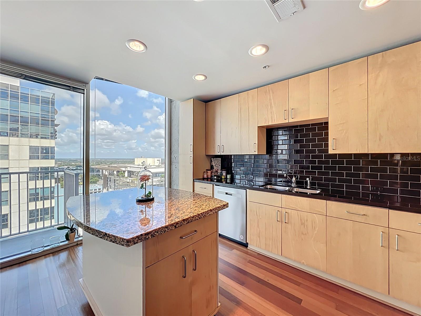 155 Court Unit 1908, Orlando, FL 32801