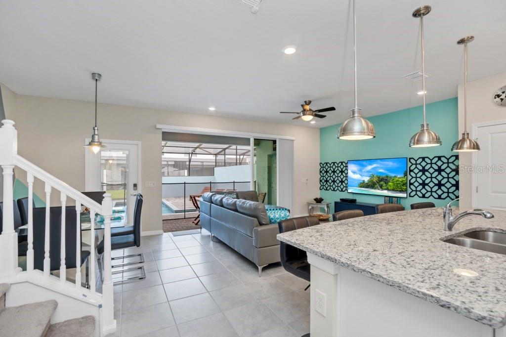 1320 Lava Tree Dr, Davenport, FL 33897