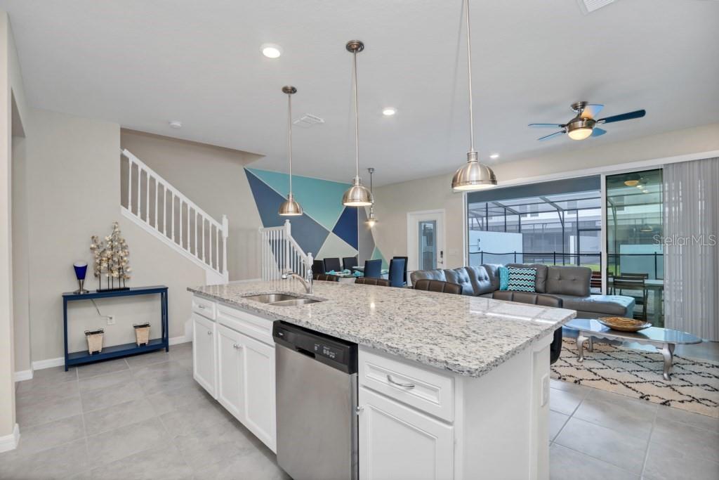 1320 Lava Tree Dr, Davenport, FL 33897