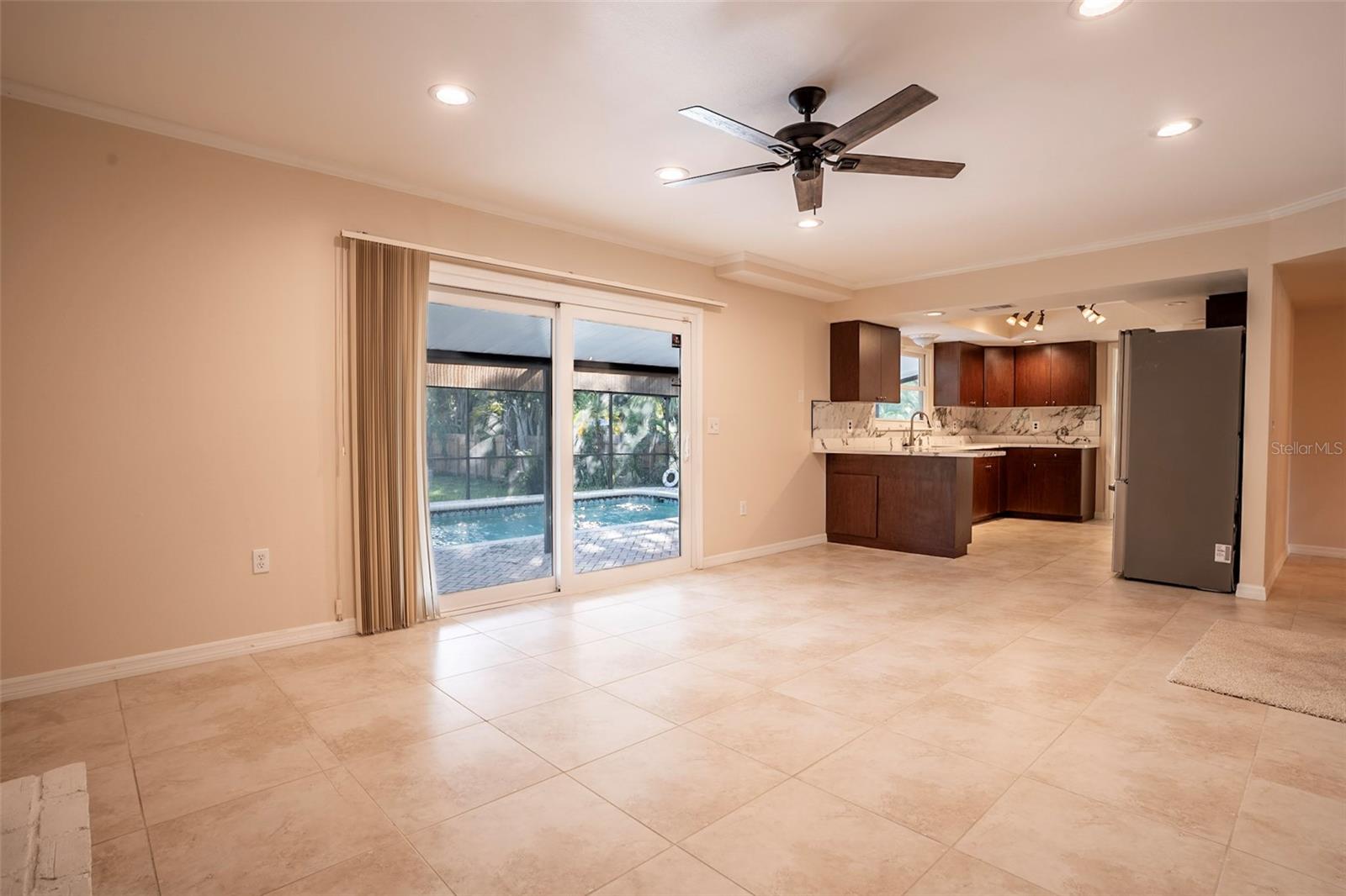 7324 Phillips, Sarasota, FL 34243