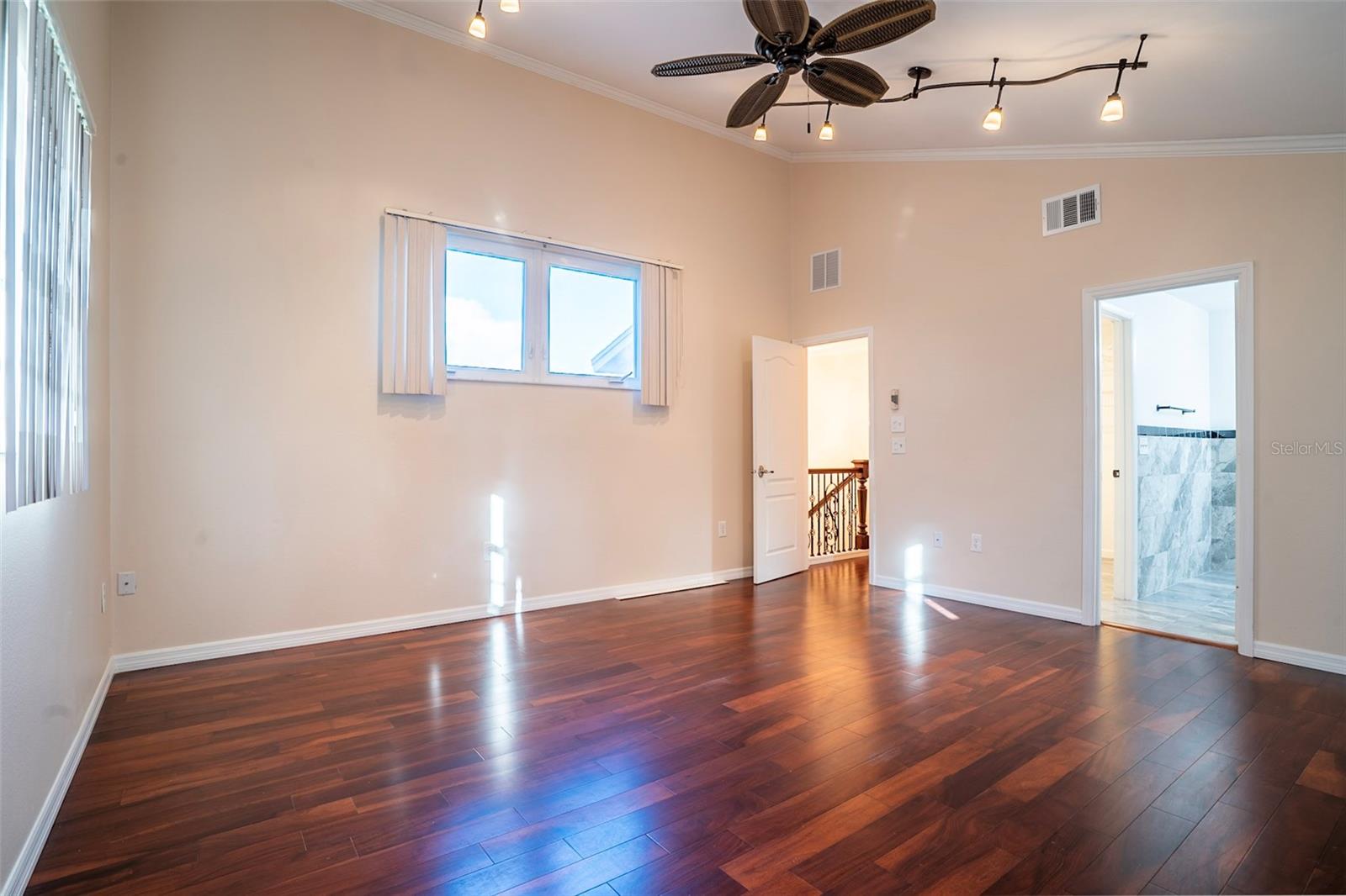 7324 Phillips, Sarasota, FL 34243