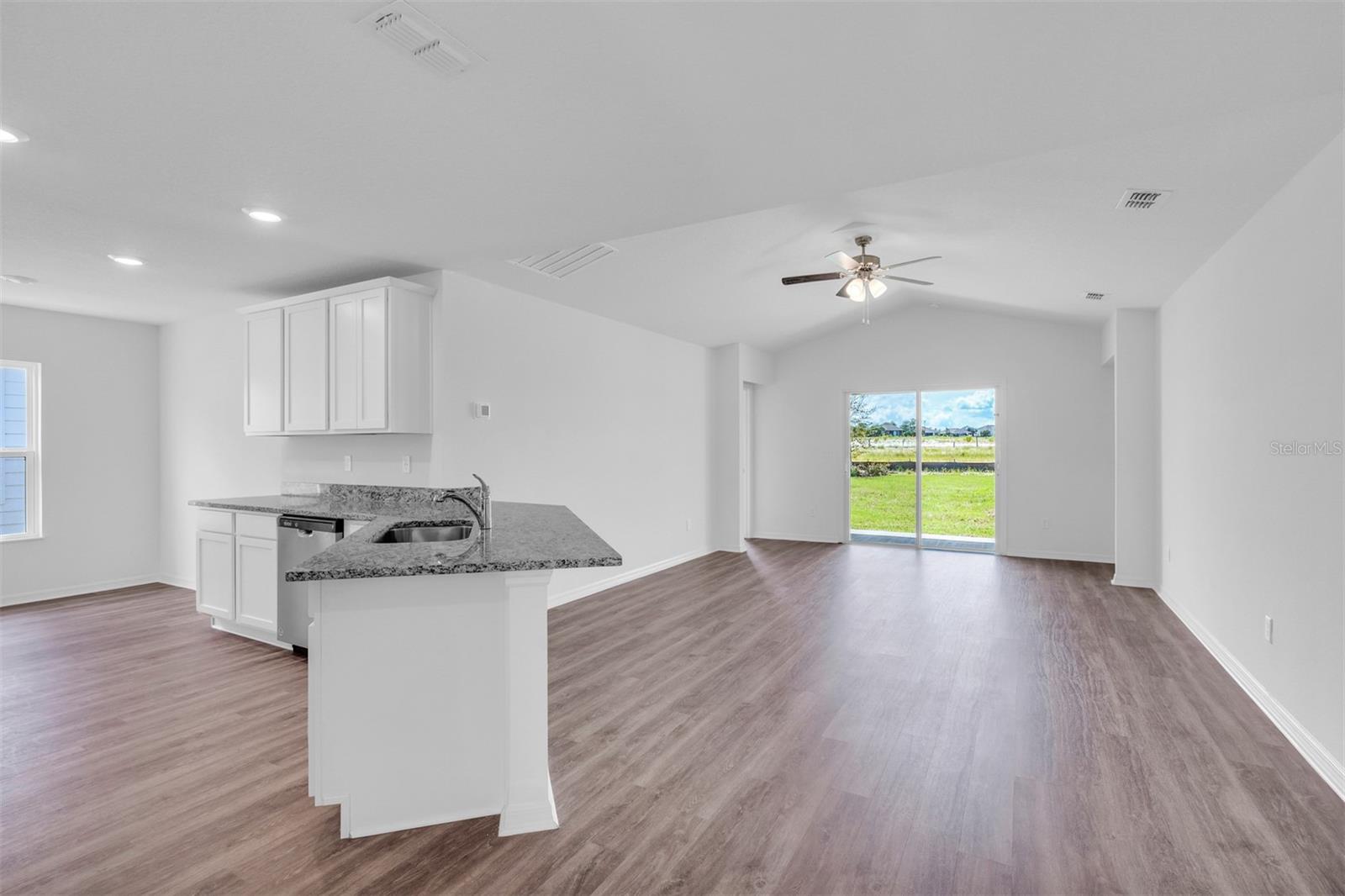 40 Presidential, Palm Coast, FL 32164