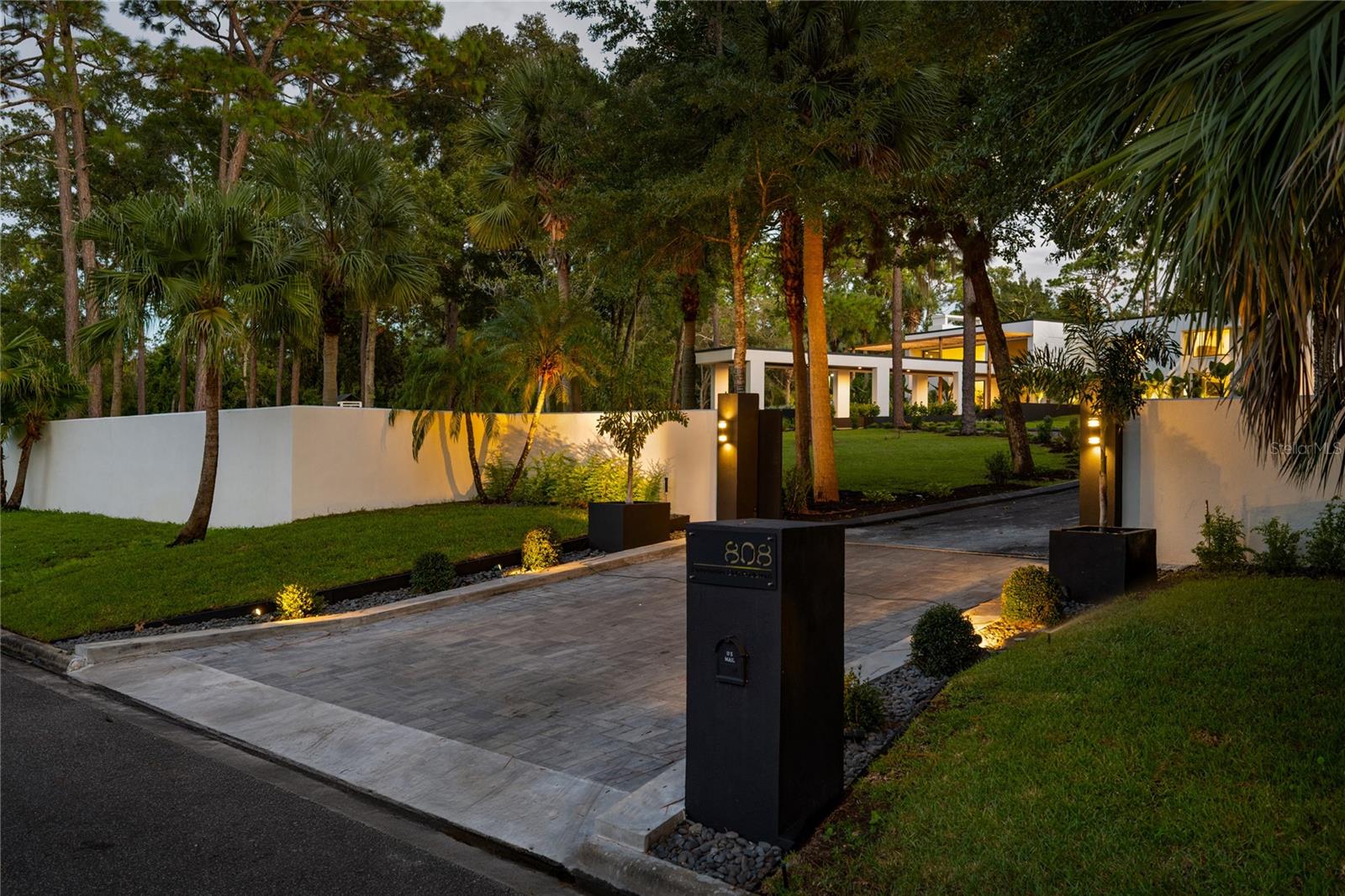 808 Sweetwater Club, Longwood, FL 32779